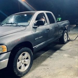 Meet your Posher, Jayjay